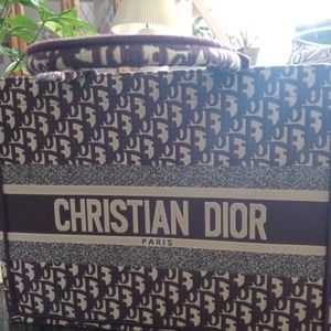 cristian dior hand bag